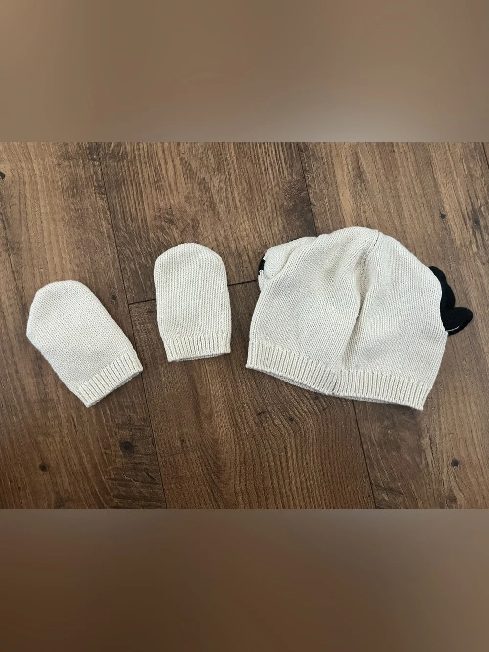 Baby Gap 101 Dalmations beanie hat and glove set 100% cotton